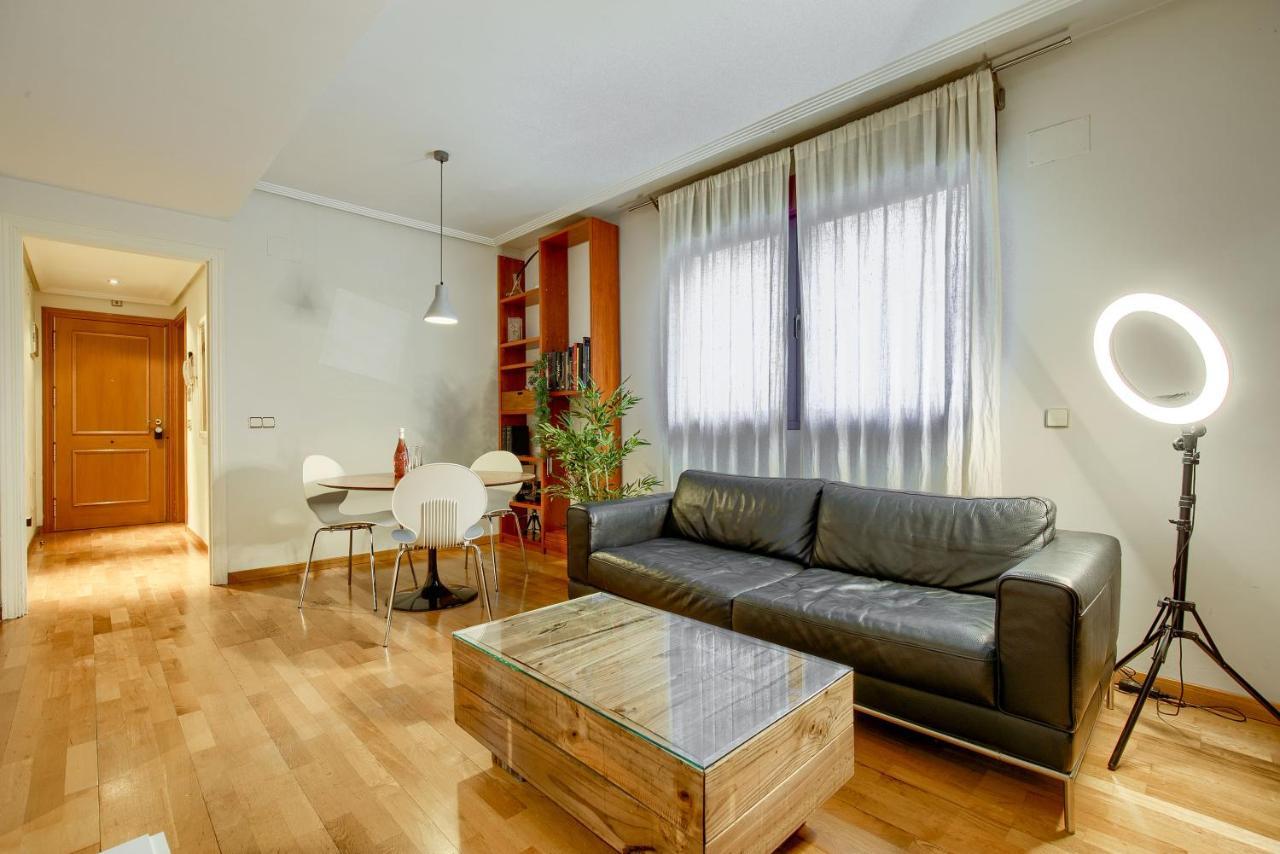 Apartamento En Chamberi Con Piscina - Lovely Apartment In The City Center With Swimming Pool Madrid Luaran gambar